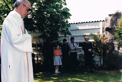 inhuldiging priester