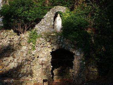 Baasenge T3381716I88480W372H280