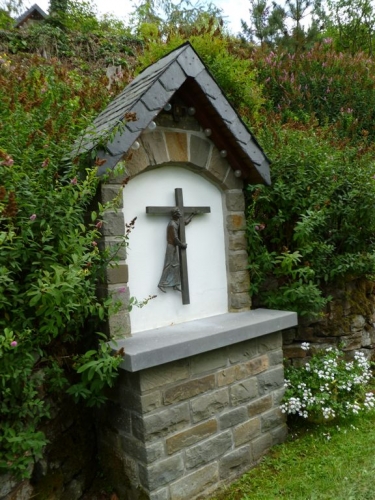 Schönberg (Sankt Vith)  lourdesgrot en calvarie  foto 08   aug 2011.JPG