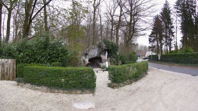 O 800px-Overijse_kapel_grotstraat_A