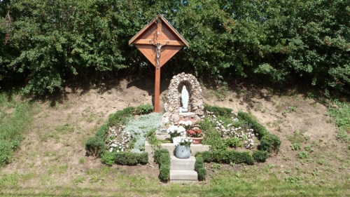 Mont (Malmédy)  lourdesgrot  foto 01   aug 2011.JPG