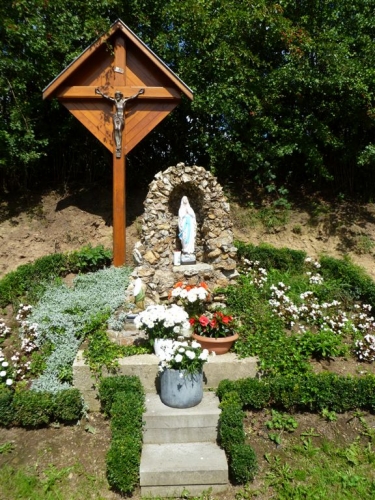 Mont (Malmédy)  lourdesgrot  foto 02   aug 2011.JPG