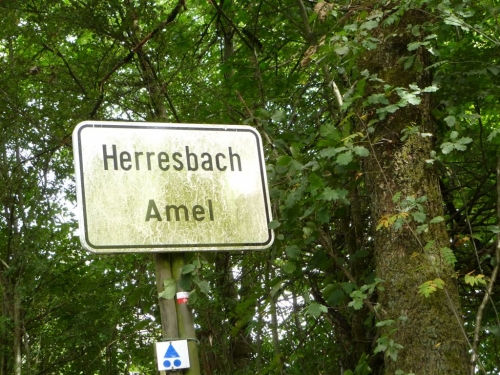 Herresbach (Amel)  lourdesgrot  foto 01   aug 2011.JPG