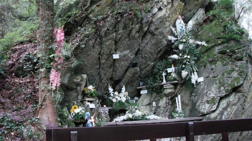 Pont (Malmédy)  lourdesgrot  foto 07   aug 2011.JPG
