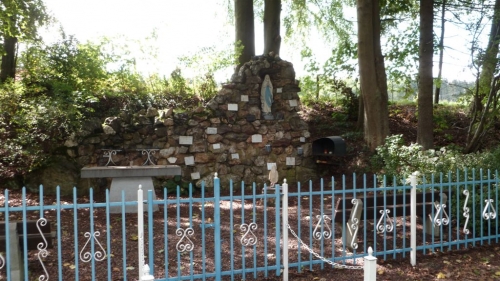 Francheville (Stavelot)  lourdesgrot  foto 01   aug 2011.JPG