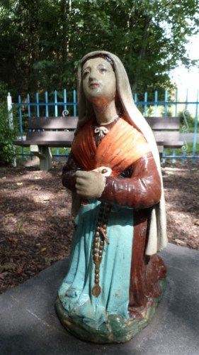 Francheville (Stavelot)  lourdesgrot  foto 04  Bernadetje   aug 2011.JPG