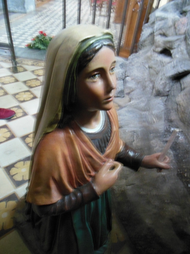 openbare grot binnen