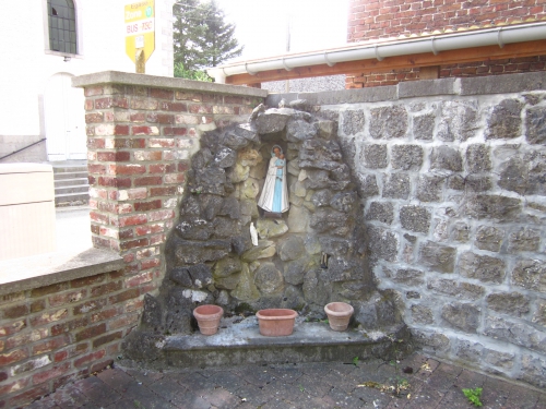 011 klein grotje.JPG